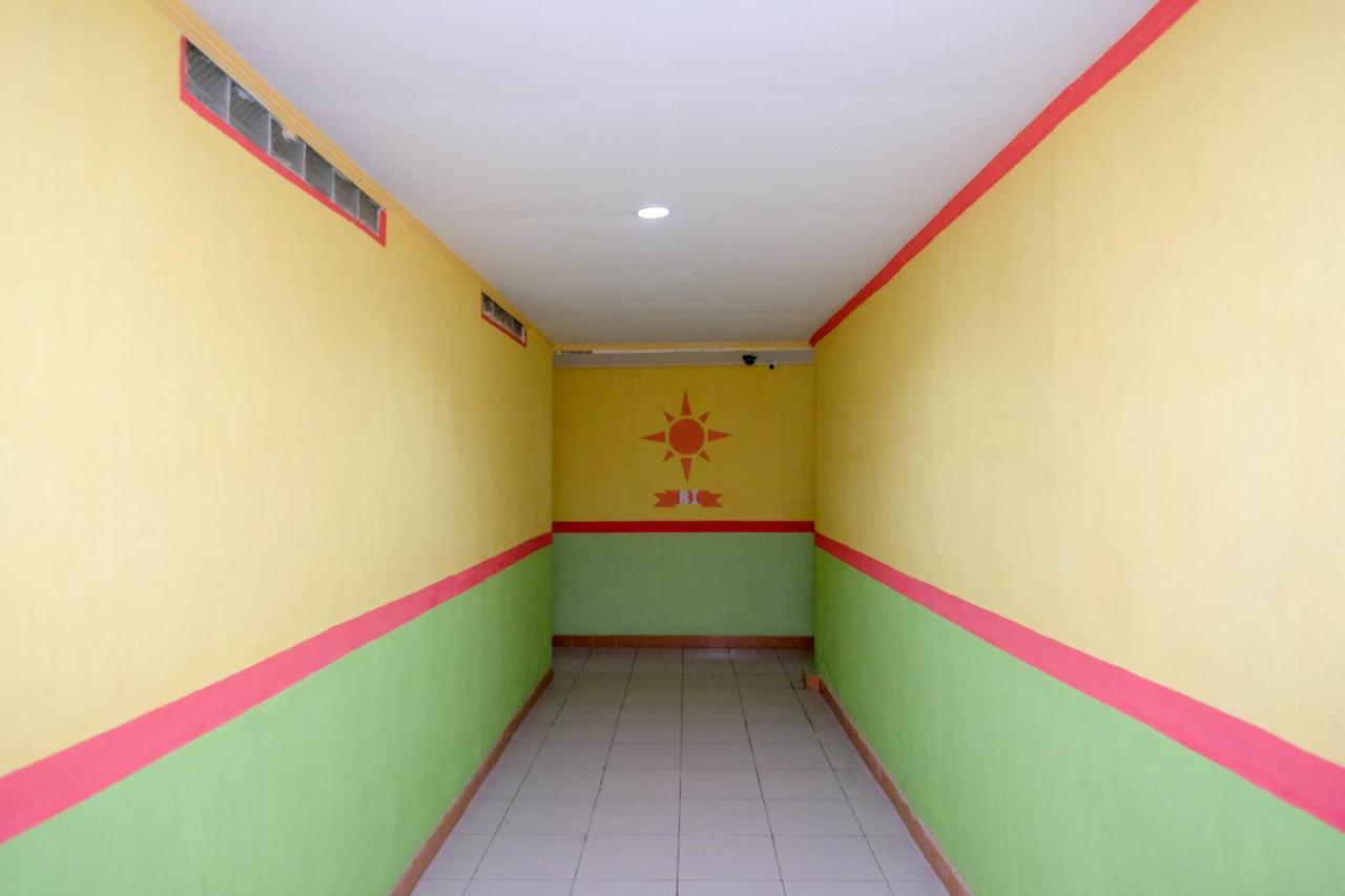 Reddoorz Near Pelabuhan Nusantara Parepare Exteriér fotografie