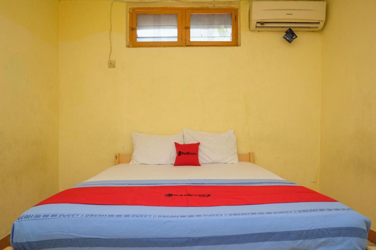 Reddoorz Near Pelabuhan Nusantara Parepare Exteriér fotografie