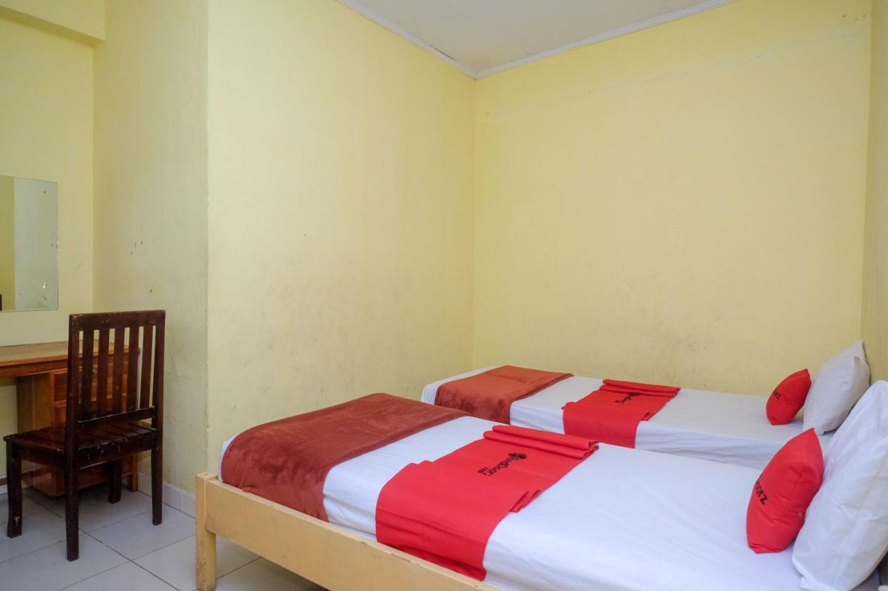 Reddoorz Near Pelabuhan Nusantara Parepare Exteriér fotografie