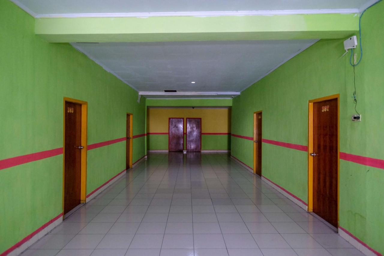 Reddoorz Near Pelabuhan Nusantara Parepare Exteriér fotografie